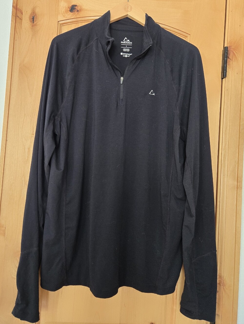 Paradox Black Performance Zip-Top with Logo and Thumbholes Large
